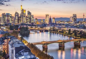 Warum einen DJ Frankfurt für professionelle Events buchen?