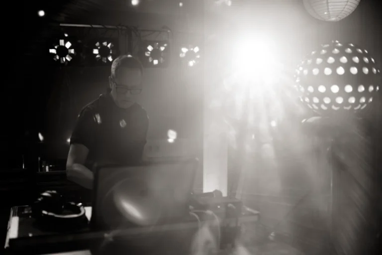 Wie startet DJ Frankfurt Hochzeitsparty echte Gänsehaut?