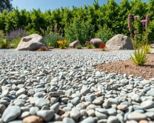 Kiesflächen als pflegeleichte Gartenzonen